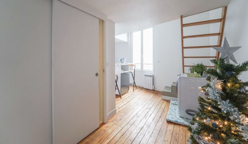 Chambre avec sdb privée dans petit duplex proche Paris