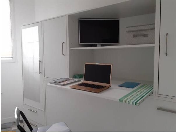 Chambre avec sdb privée dans petit duplex proche Paris