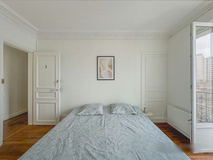 Chambre privative dans appartement à Suresnes