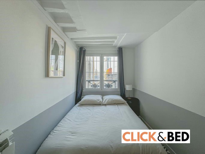 Chambre privative dans appartement au centre de Paris