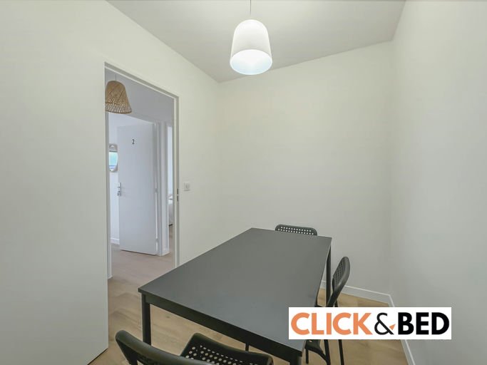 Chambre privée dans appartement en colocation à Clichy