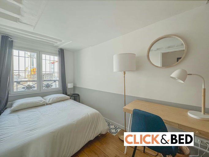 Chambre privative dans appartement au centre de Paris