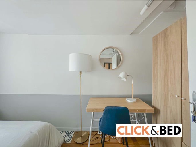 Chambre privative dans appartement au centre de Paris