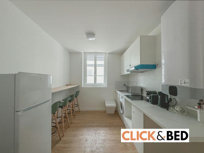 Chambre privée en colocation dans appartement à Suresnes