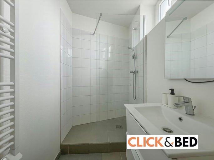 Chambre privée en colocation dans appartement à Suresnes