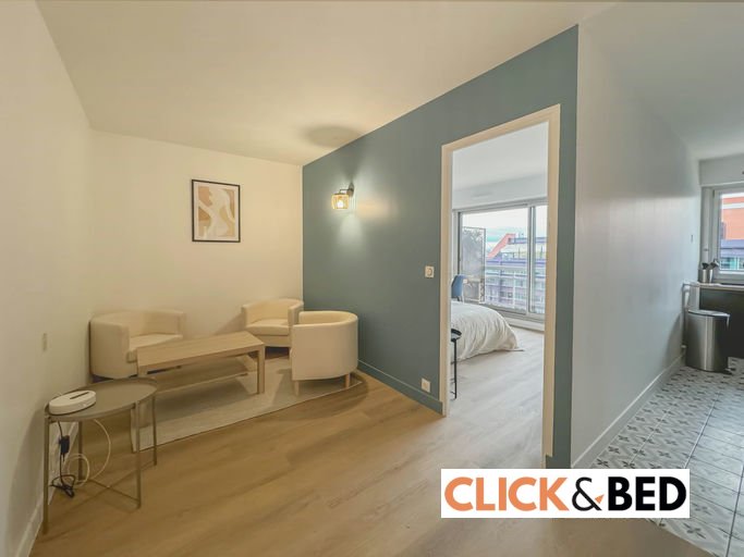 Chambre privée dans appartement en colocation à Clichy