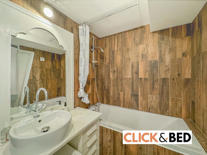 Chambre privative dans appartement au centre de Paris