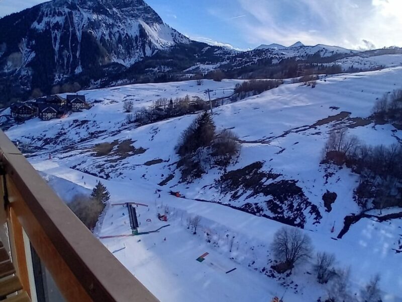 T1 dernier étage balcon sud avec vue - Les sybelles 1600m