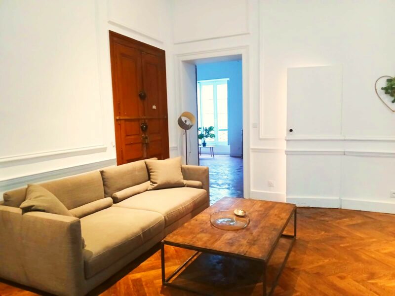 Appartement 2 chambres au cœur de Nîmes : Élégance et confort absolu !