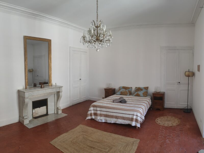 Appartement 2 chambres au cœur de Nîmes : Élégance et confort absolu !