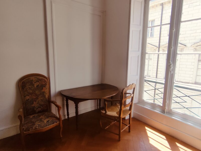Appartement 2 chambres au cœur de Nîmes : Élégance et confort absolu !