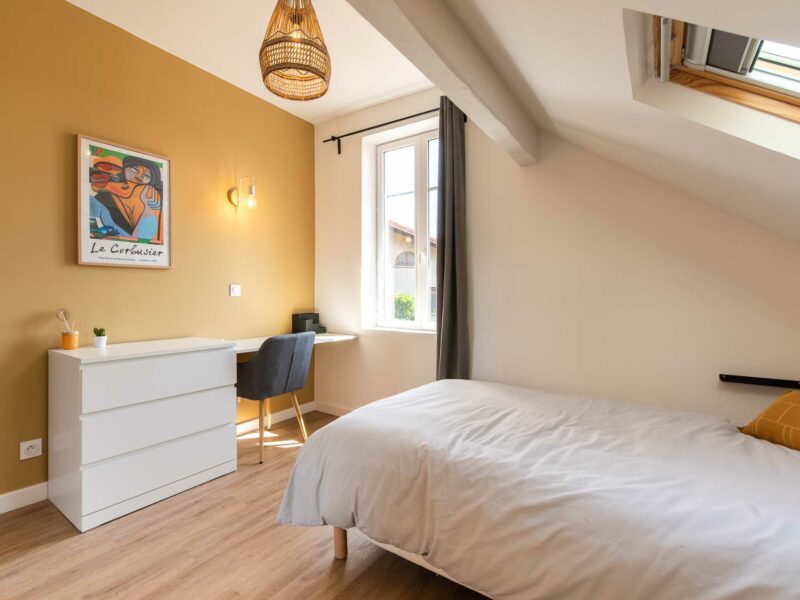 Chambre meublée en colocation - Vénissieux