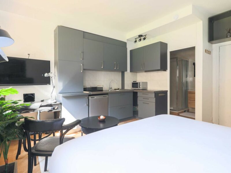 Studio - Paris 8eme arrondissement