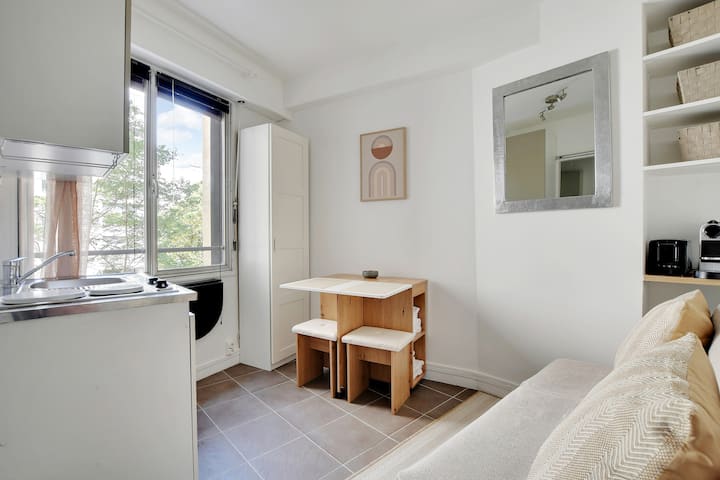 Studio - Paris 16eme arrondissement