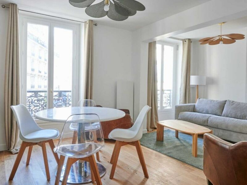 2 pièces Paris 18e (Abbesses)