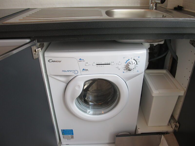 BEAU STUDIO ENSOLEILLÉ PARIS 9ème (GRANDS BOULEVARDS)