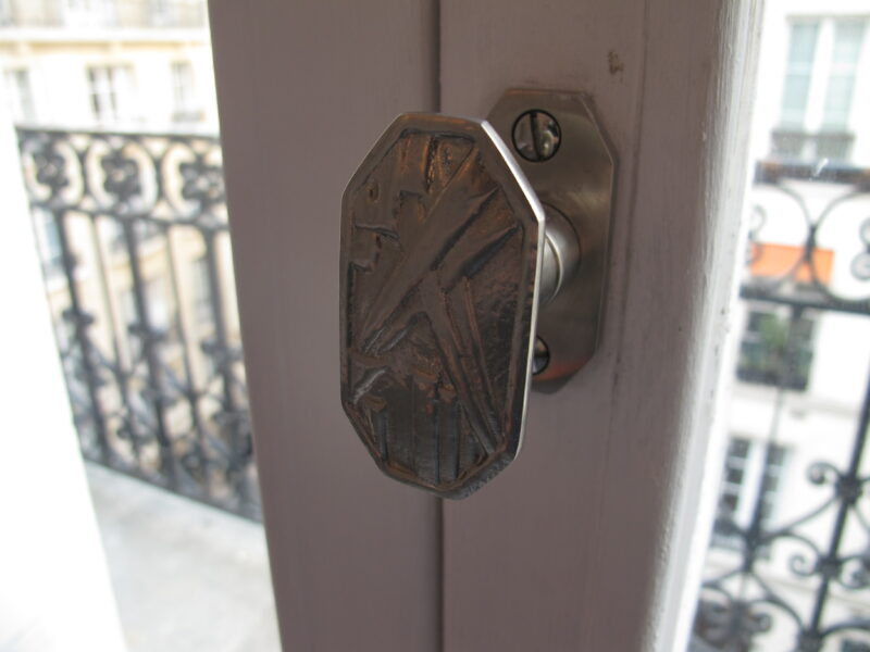 BEAU STUDIO ENSOLEILLÉ PARIS 9ème (GRANDS BOULEVARDS)