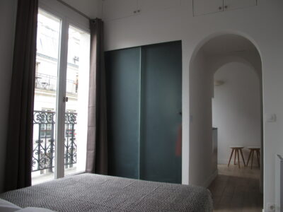 BEAU STUDIO ENSOLEILLÉ PARIS 9ème (GRANDS BOULEVARDS)