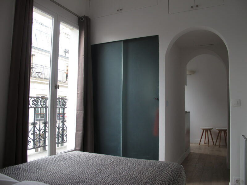 BEAU STUDIO ENSOLEILLÉ PARIS 9ème (GRANDS BOULEVARDS)