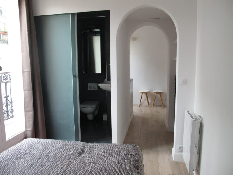 BEAU STUDIO ENSOLEILLÉ PARIS 9ème (GRANDS BOULEVARDS)