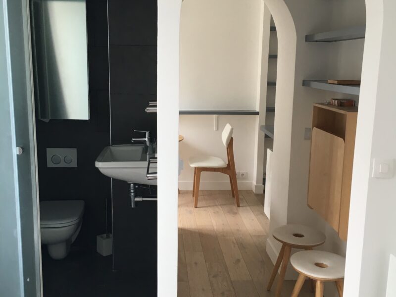 BEAU STUDIO ENSOLEILLÉ PARIS 9ème (GRANDS BOULEVARDS)